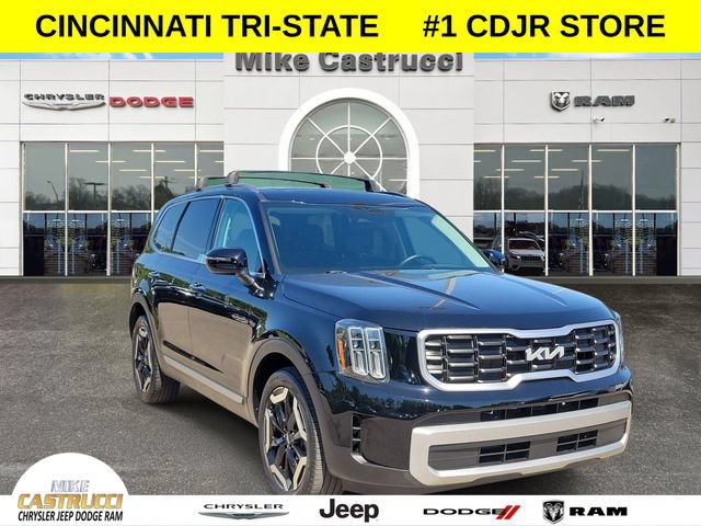 Used 2023 Kia Telluride S w/ S Sunroof Package