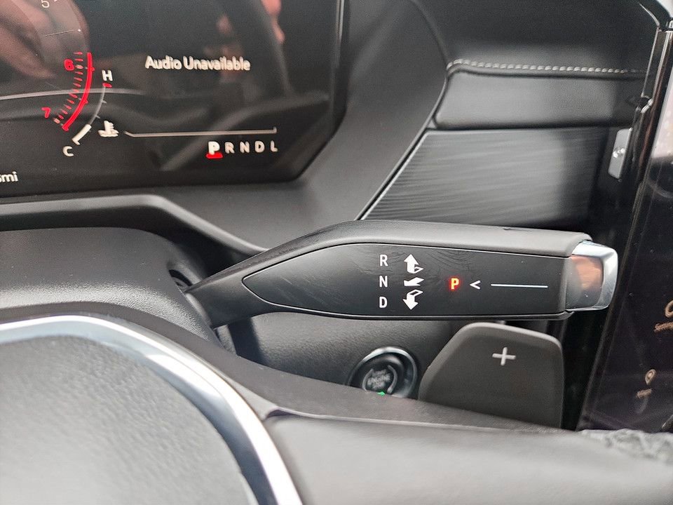 New 2026 GMC Acadia Elevation image 17