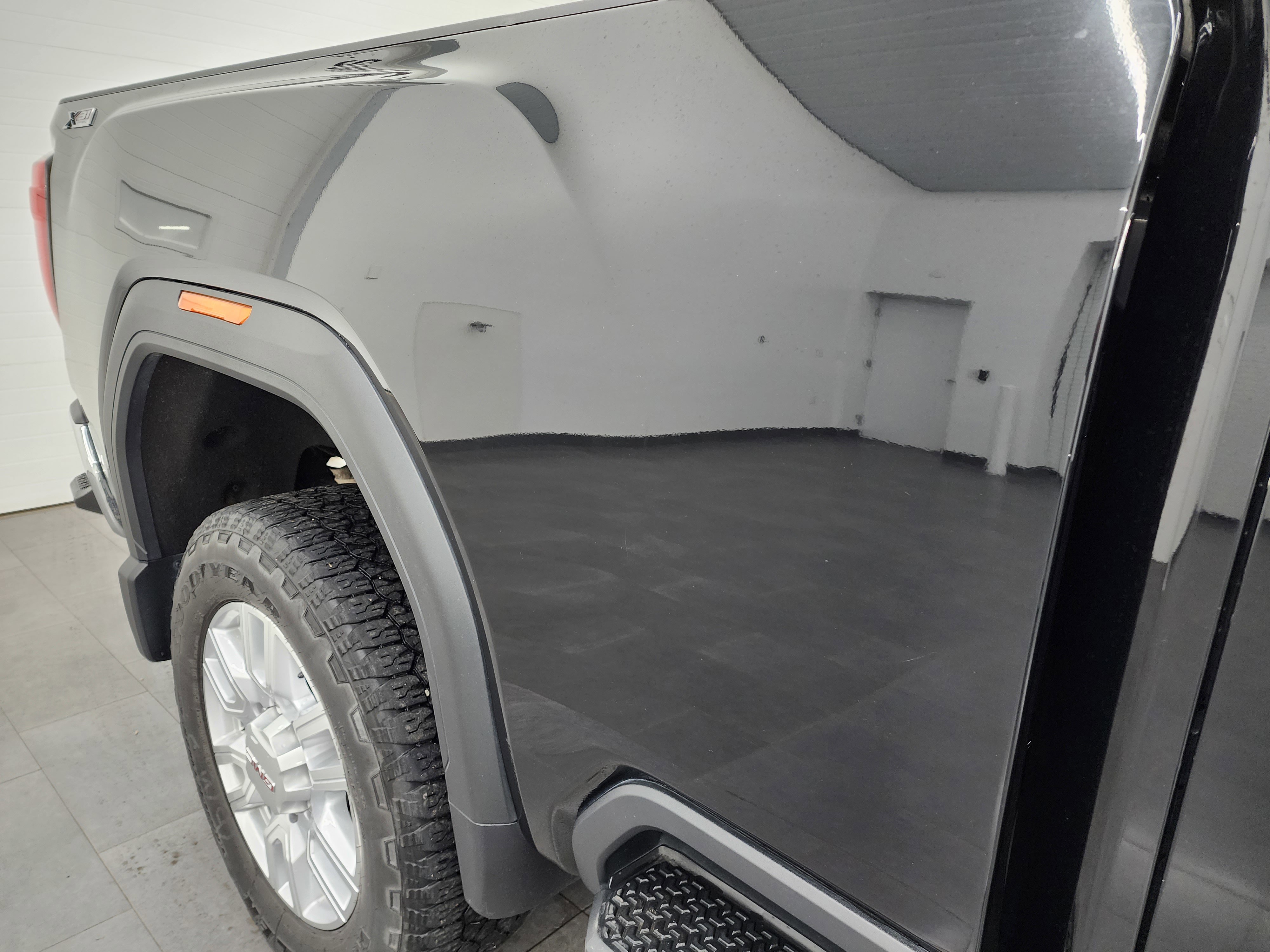 Used 2022 GMC Sierra 2500 SLT w/ LPO, GMC Protection Package image 25