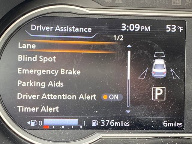 New 2025 Nissan Versa SR w/ Trunk Package image 16