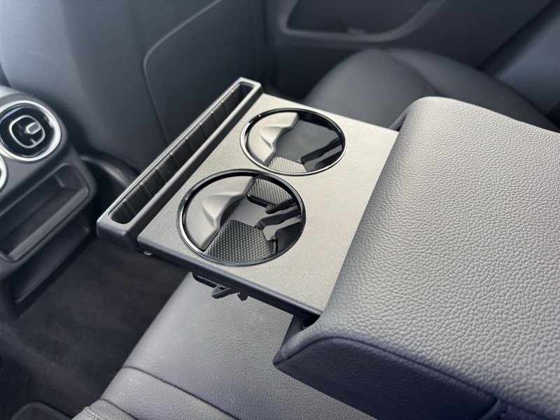 Used 2025 Mercedes-Benz GLC 350e 4MATIC image 42