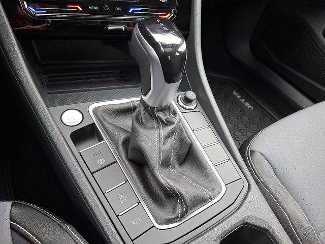 New 2026 Volkswagen Jetta SE w/ Black Wheel Package image 8