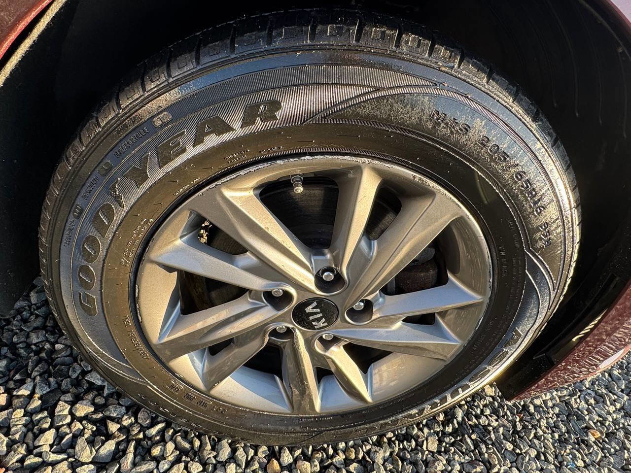 Used 2020 Kia Optima LX image 26