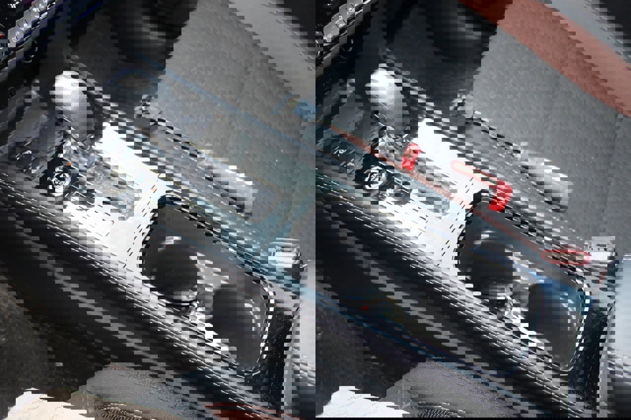 Used 2024 Nissan Kicks SR image 24