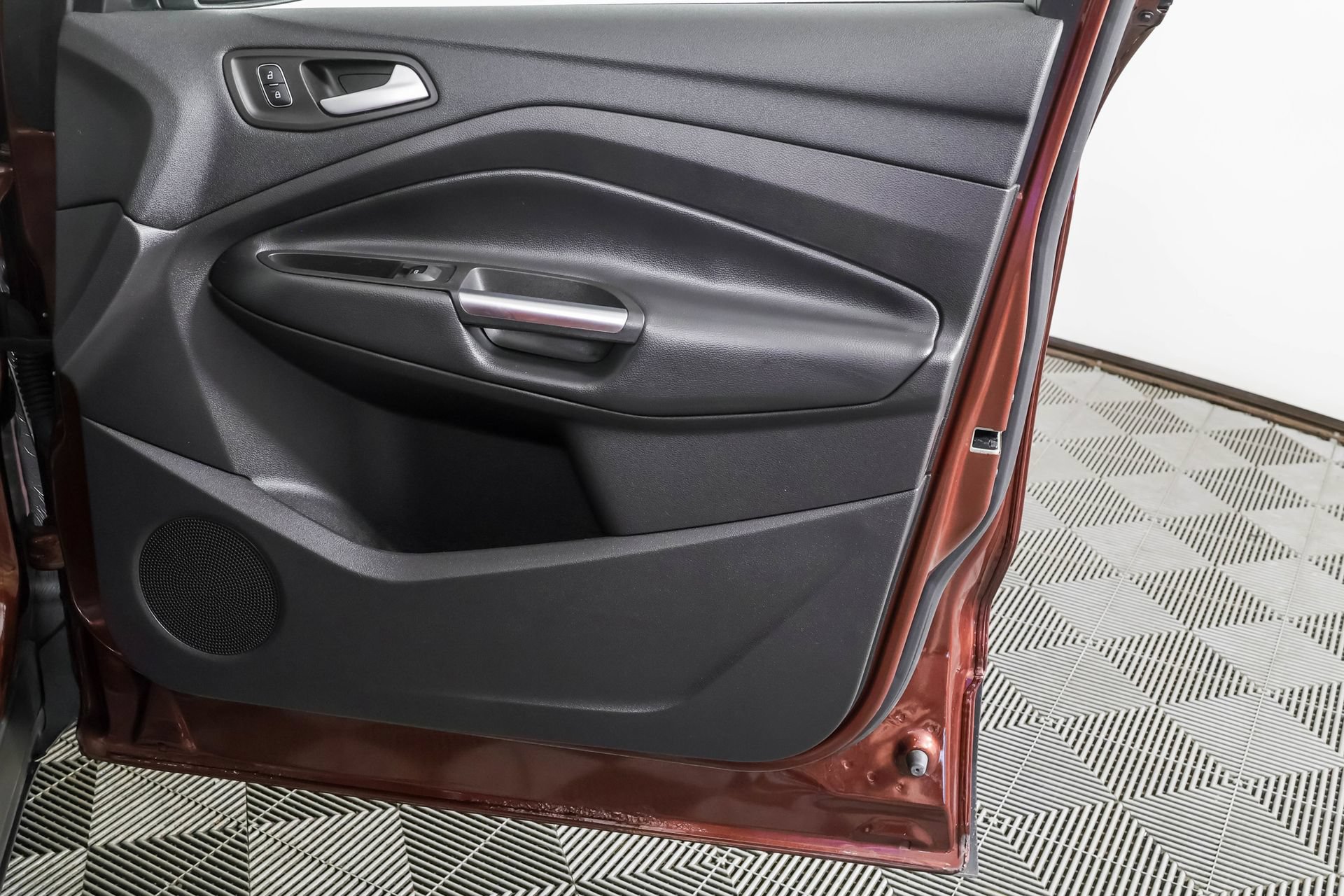 Used 2018 Ford Escape SE FWD image 48
