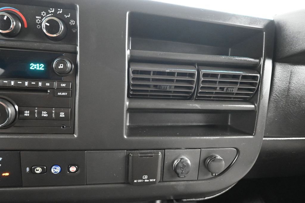 Used 2017 Chevrolet Express 3500 LT w/ LT Preferred Equipment Group RWD image 17