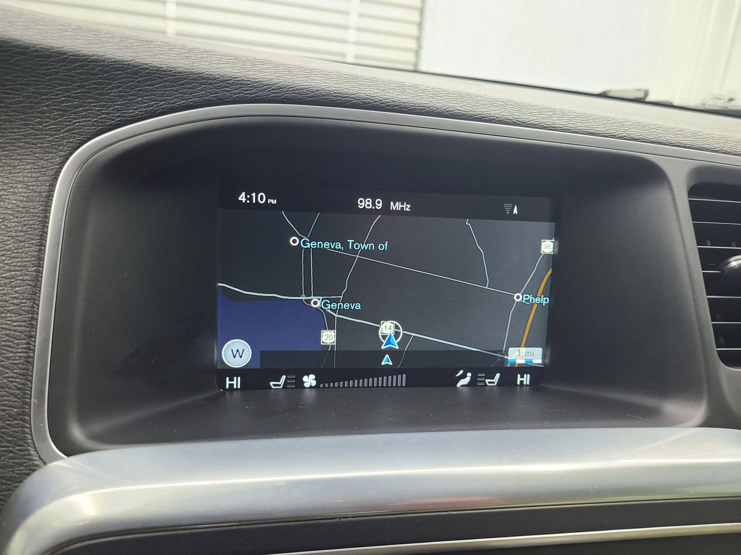 Used 2016 Volvo S60 T5 Premier image 28