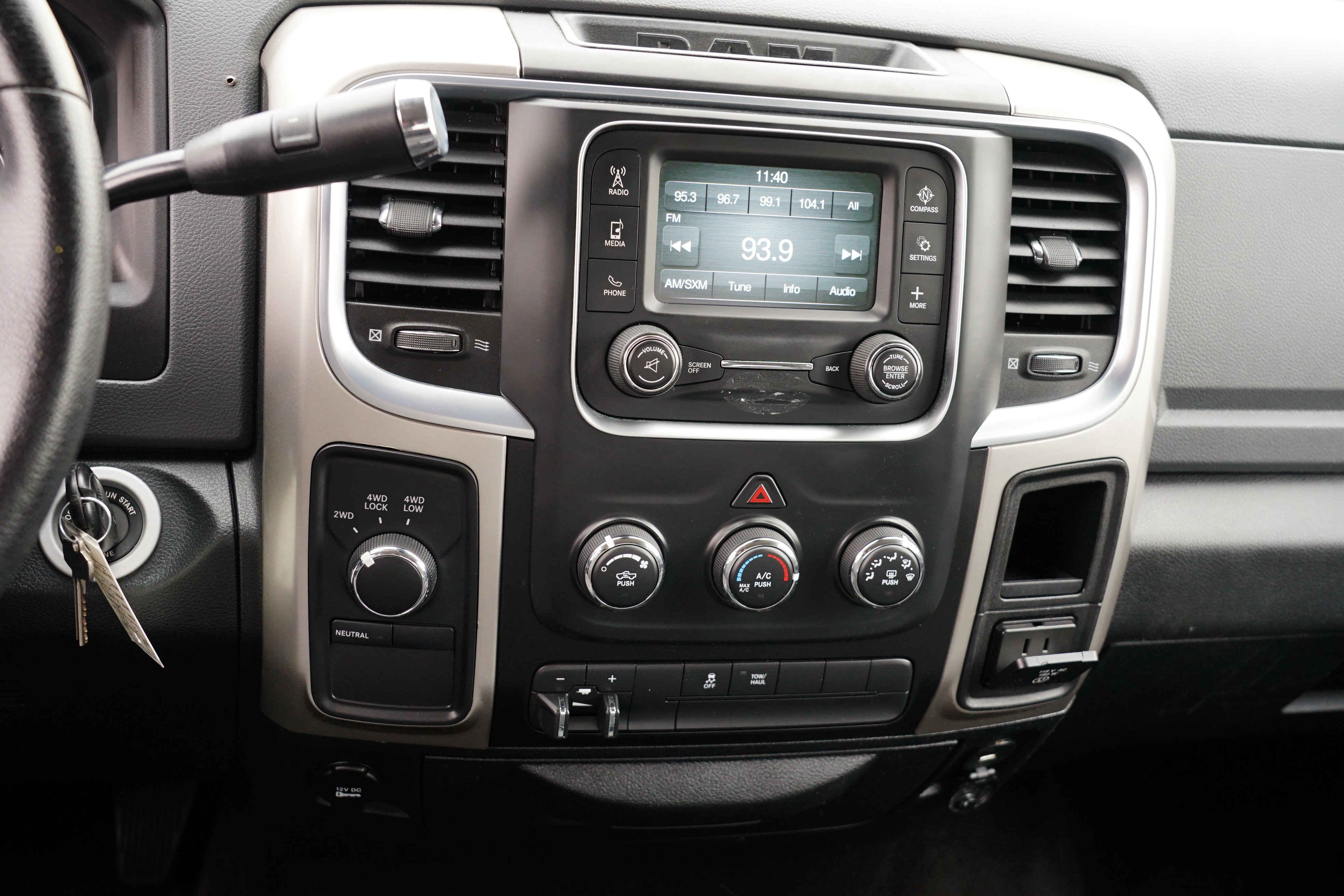 Used 2016 RAM 2500 SLT w/ Protection Group image 22