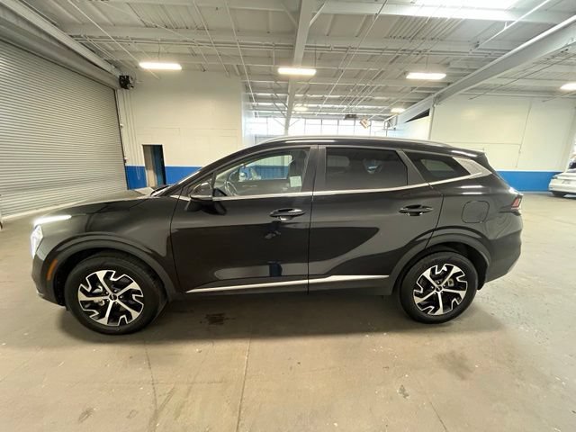 Used 2023 Kia Sportage EX AWD/4WD image 6