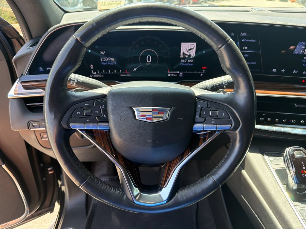 Used 2022 Cadillac Escalade ESV Premium Luxury AWD/4WD image 22