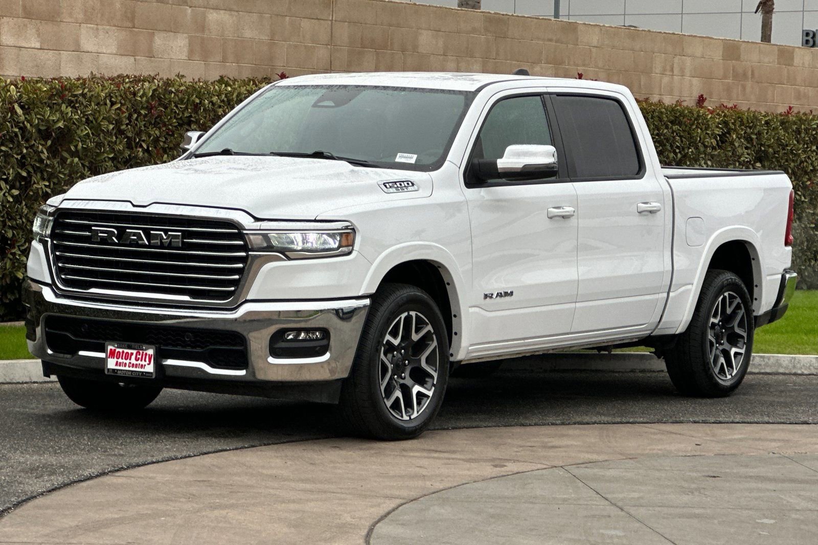 Used 2025 RAM 1500 Laramie image 8