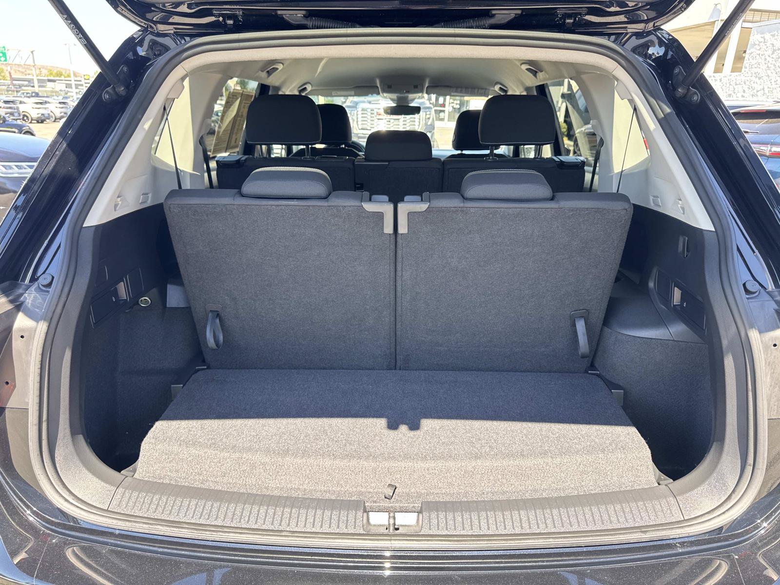 Certified 2024 Volkswagen Tiguan S FWD image 29
