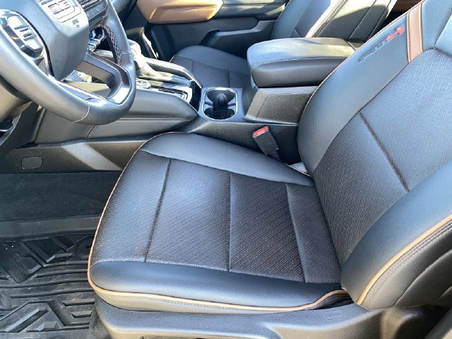 Used 2025 GMC Canyon AT4 w/ Nightfall Edition AWD/4WD image 19