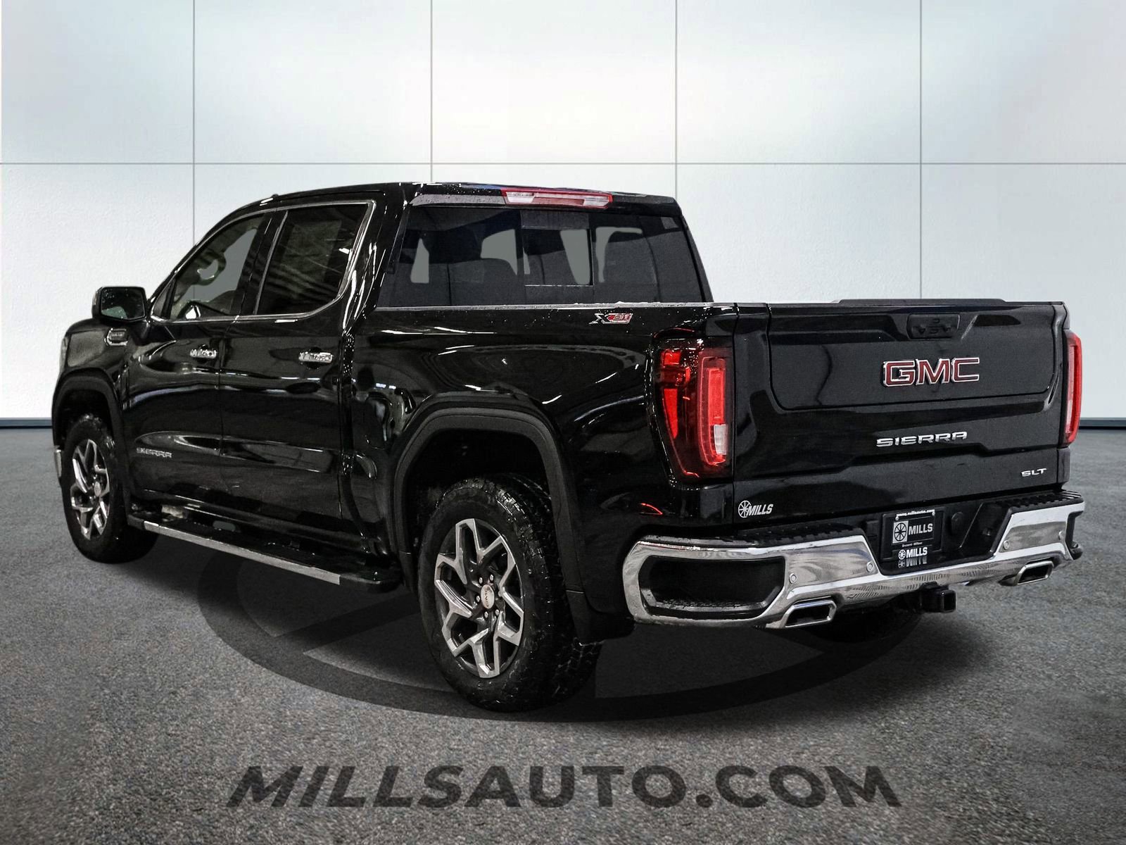 New 2026 GMC Sierra 1500 SLT w/ SLT Premium Plus Package image 5