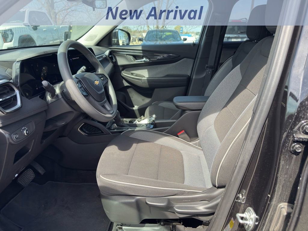 Used 2025 Chevrolet TrailBlazer LT image 9