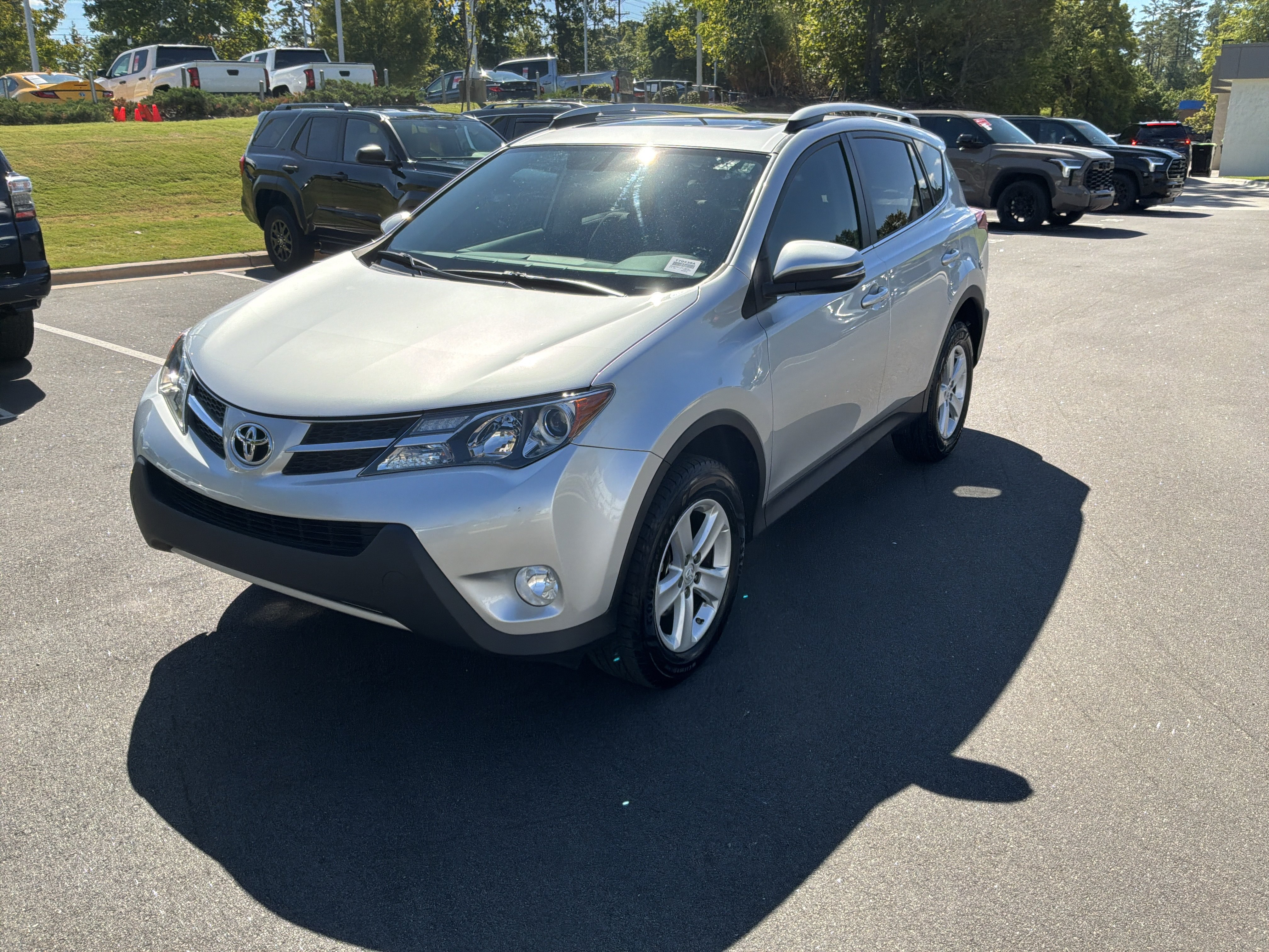 Used 2014 Toyota RAV4 XLE FWD image 5