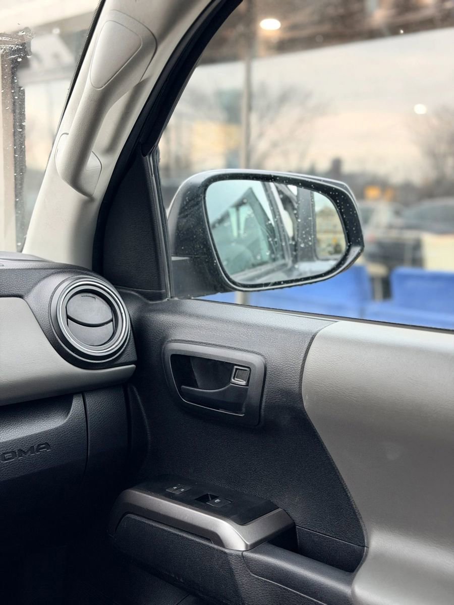 Used 2023 Toyota Tacoma SR5 RWD image 12