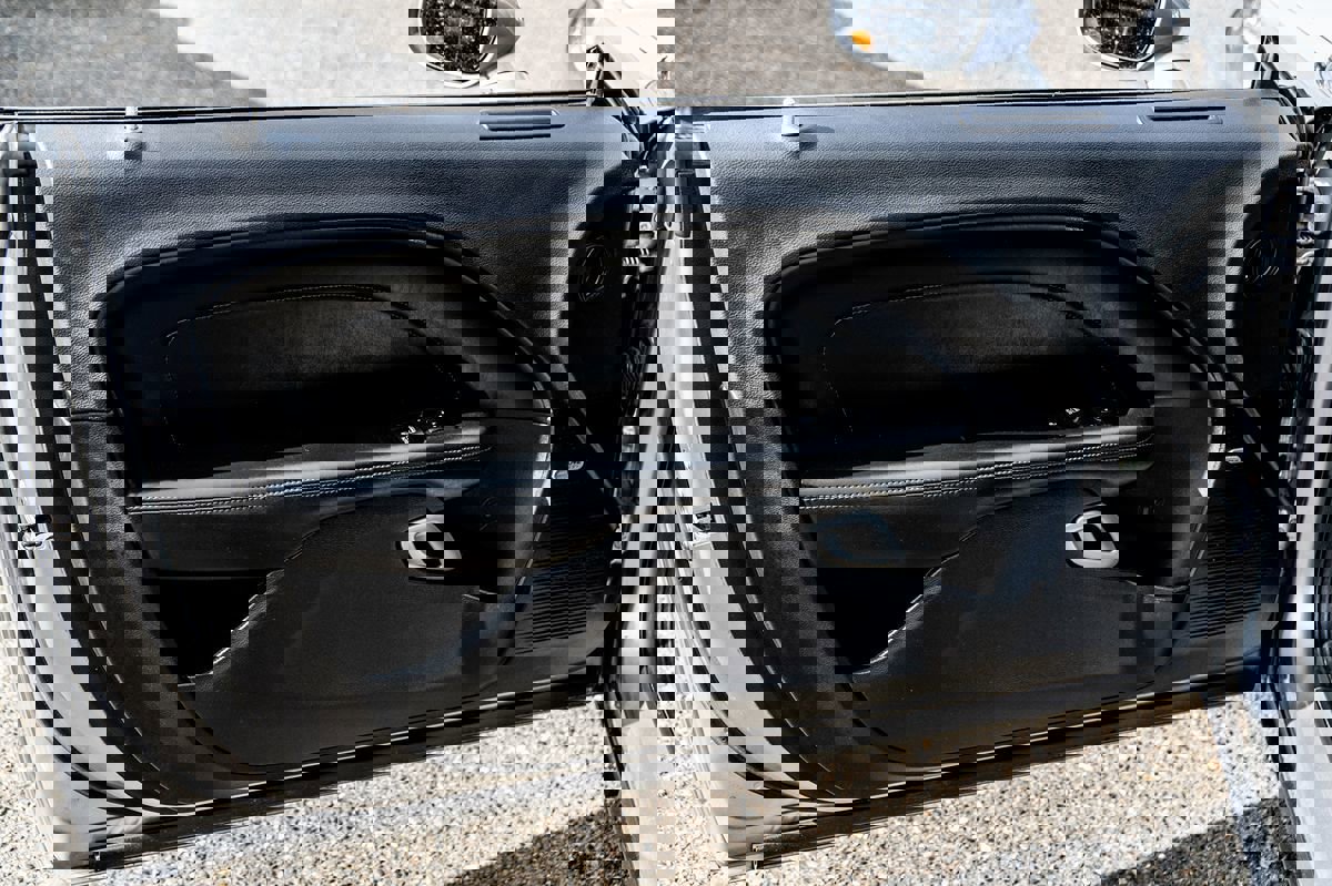 Used 2016 Dodge Challenger R/T Scat Pack w/ Leather Interior Group image 22