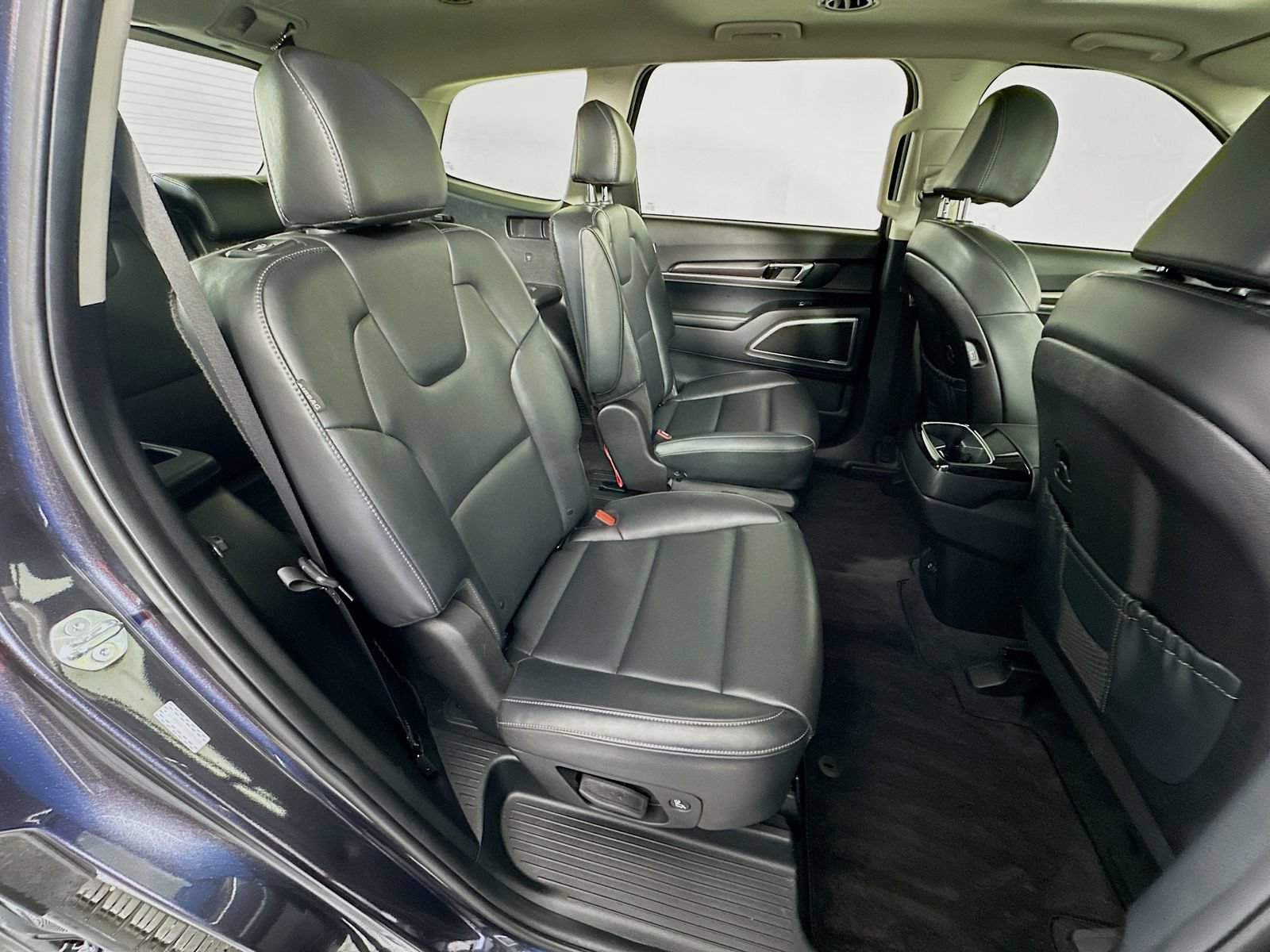 Used 2025 Kia Telluride S AWD/4WD image 42