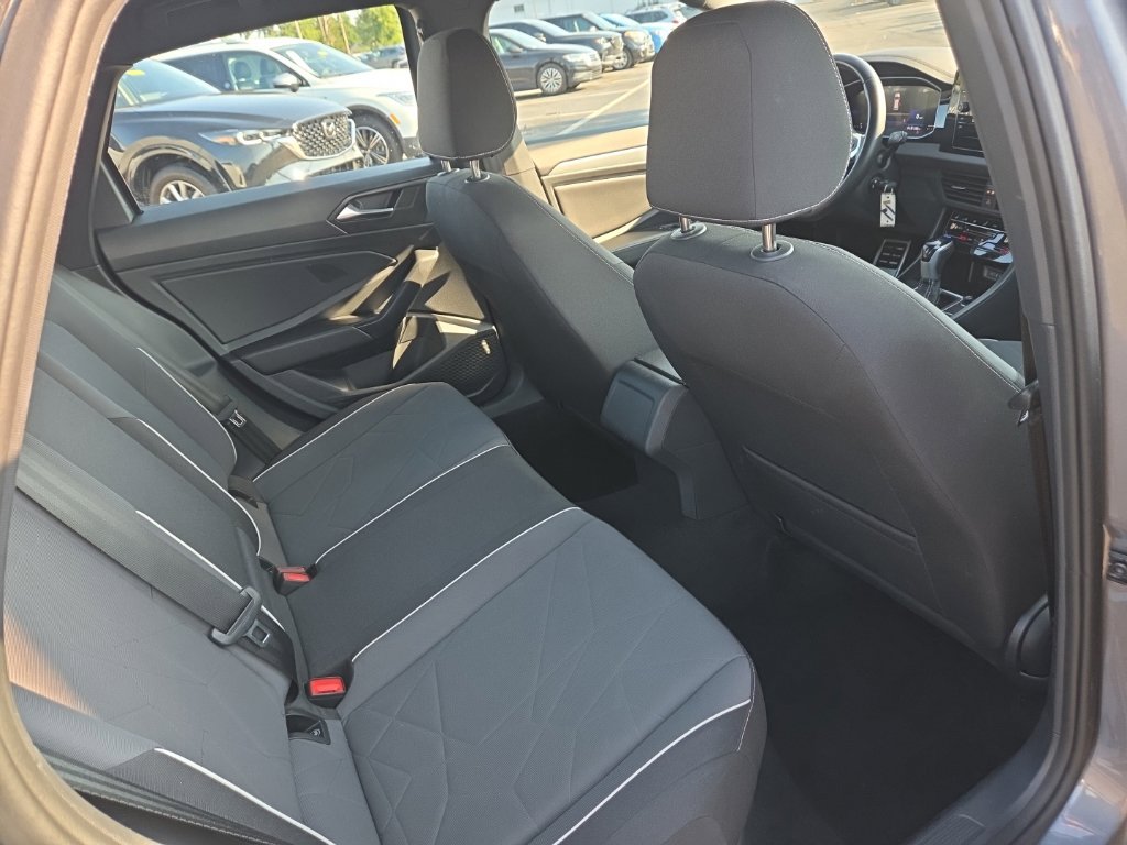 Used 2025 Volkswagen Jetta Sport FWD image 21