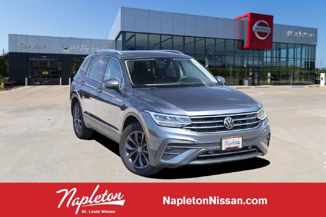 Used 2023 Volkswagen Tiguan SE w/ Panoramic Sunroof Package