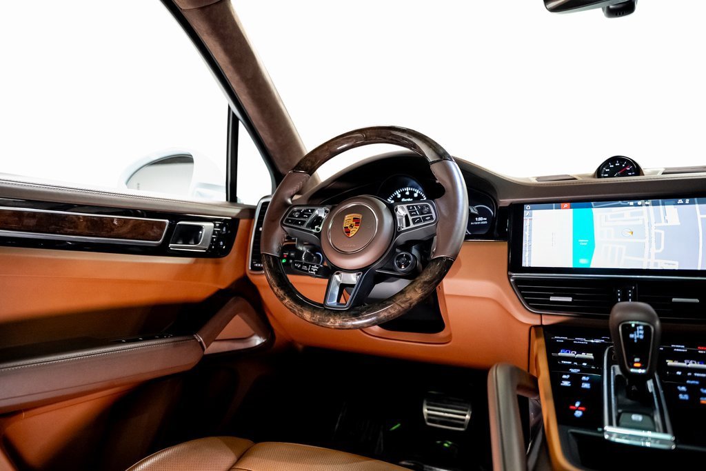 Used 2021 Porsche Cayenne Turbo image 38