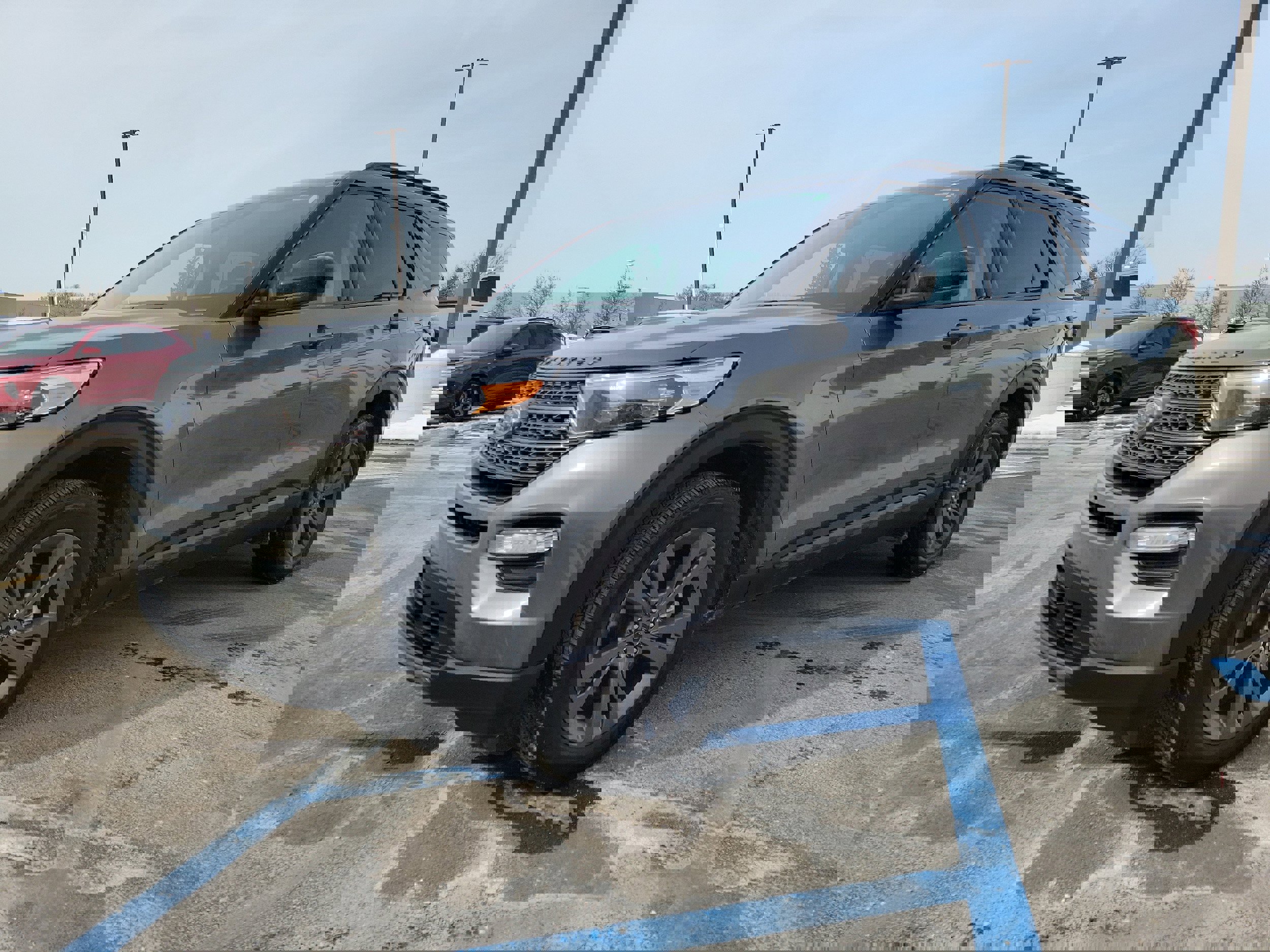 Used 2023 Ford Explorer XLT w/ Equipment Group 202A image 2