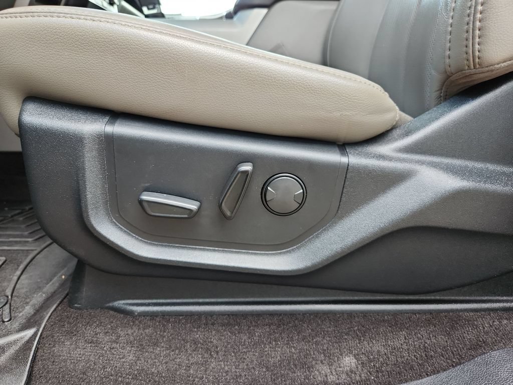 Used 2019 Ford F150 Lariat AWD/4WD image 4