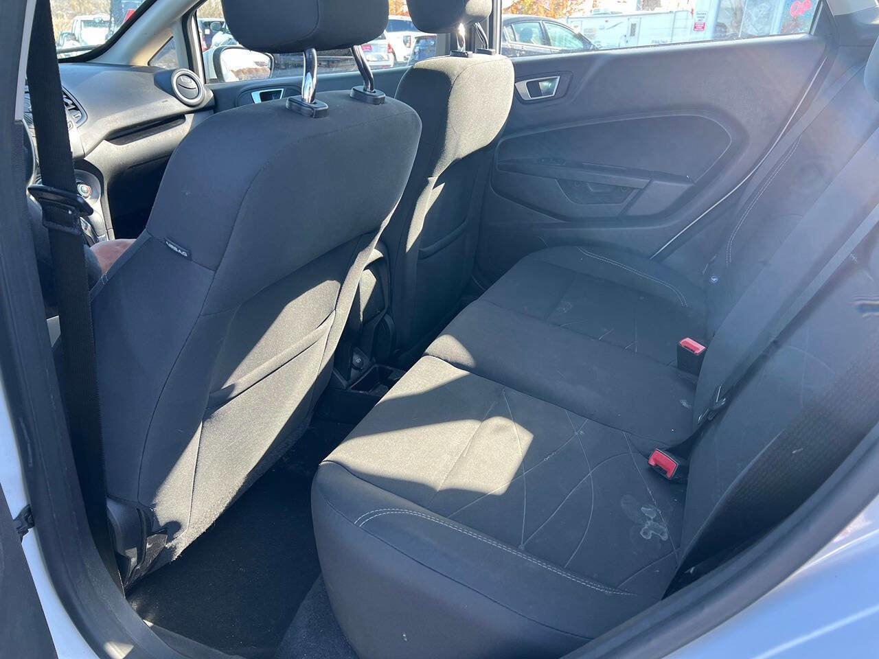 Used 2016 Ford Fiesta SE FWD image 10