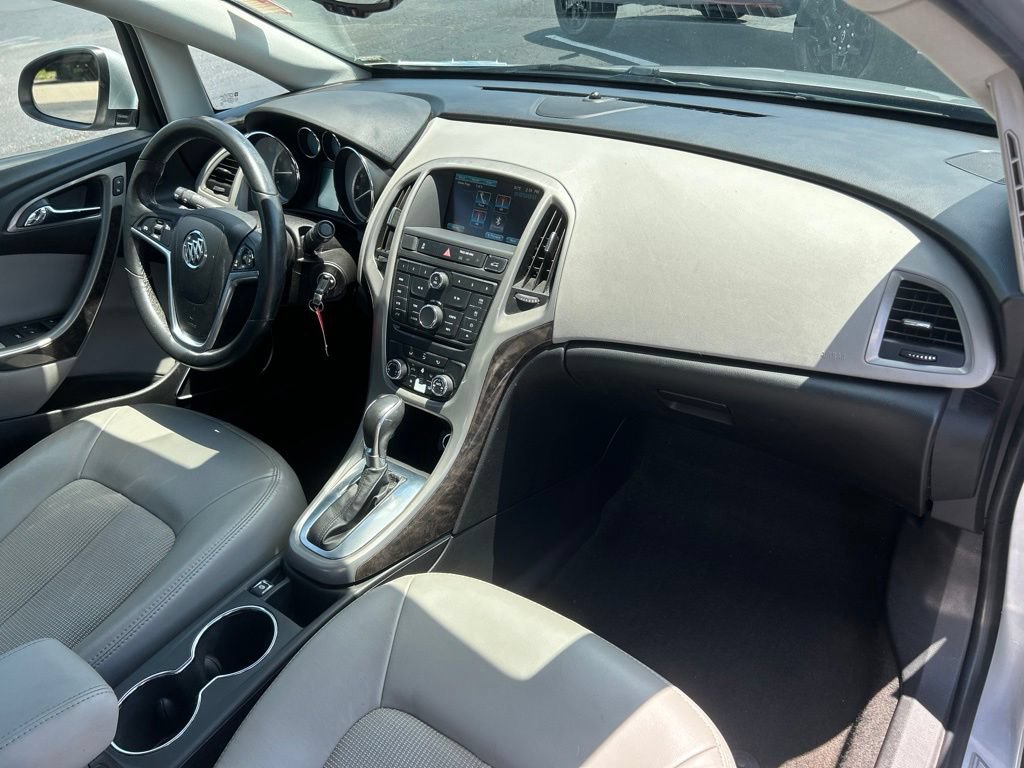 Used 2014 Buick Verano FWD image 38