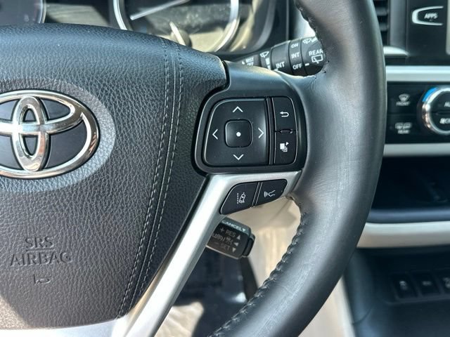 Used 2019 Toyota Highlander XLE AWD/4WD image 8