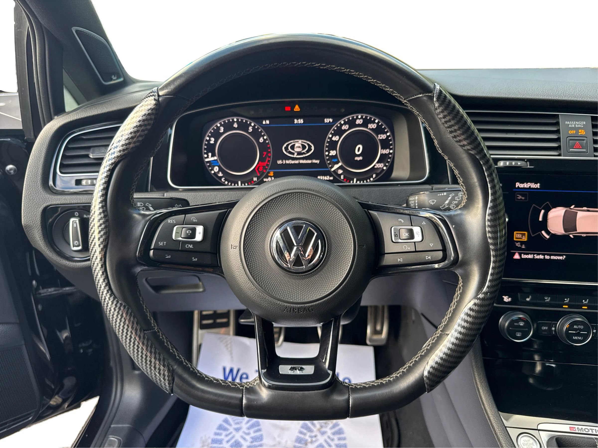 Used 2018 Volkswagen Golf R 4-Door image 21