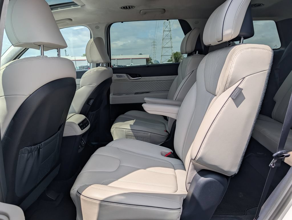 Used 2024 Hyundai Palisade Calligraphy AWD/4WD image 16