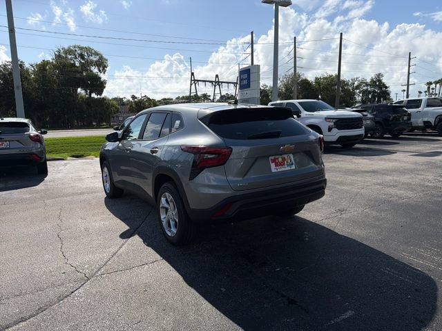 New 2026 Chevrolet Trax LS w/ LS Convenience Package FWD image 8