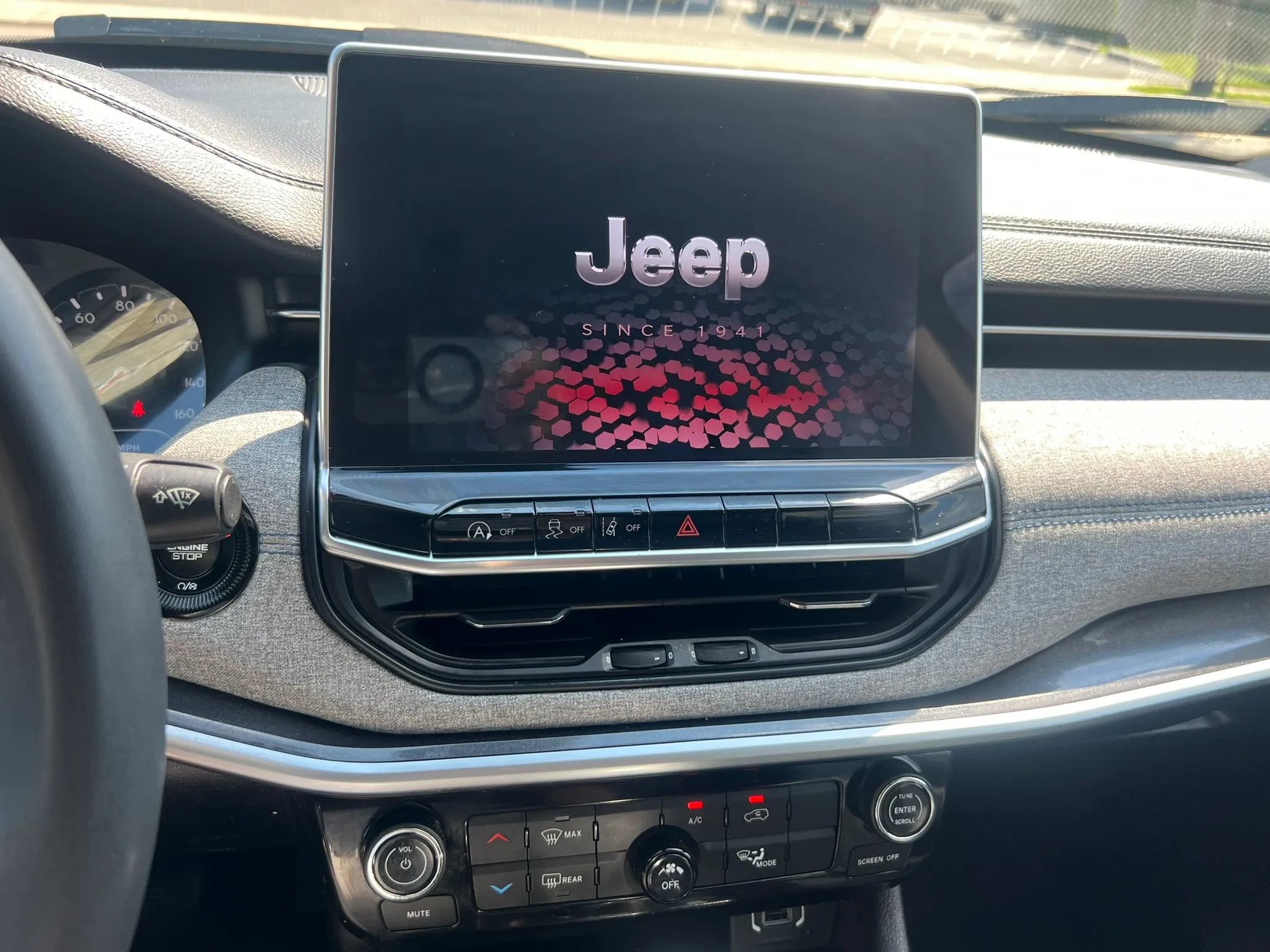Used 2022 Jeep Compass Latitude AWD/4WD image 22