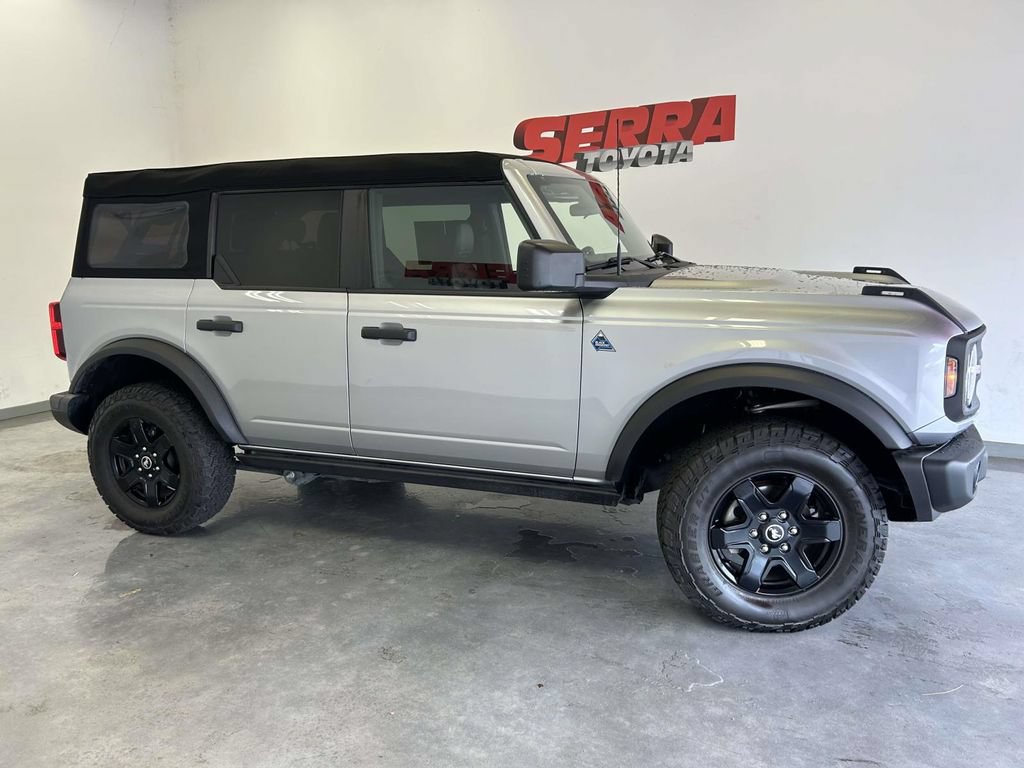 Used 2024 Ford Bronco Black Diamond AWD/4WD image 2