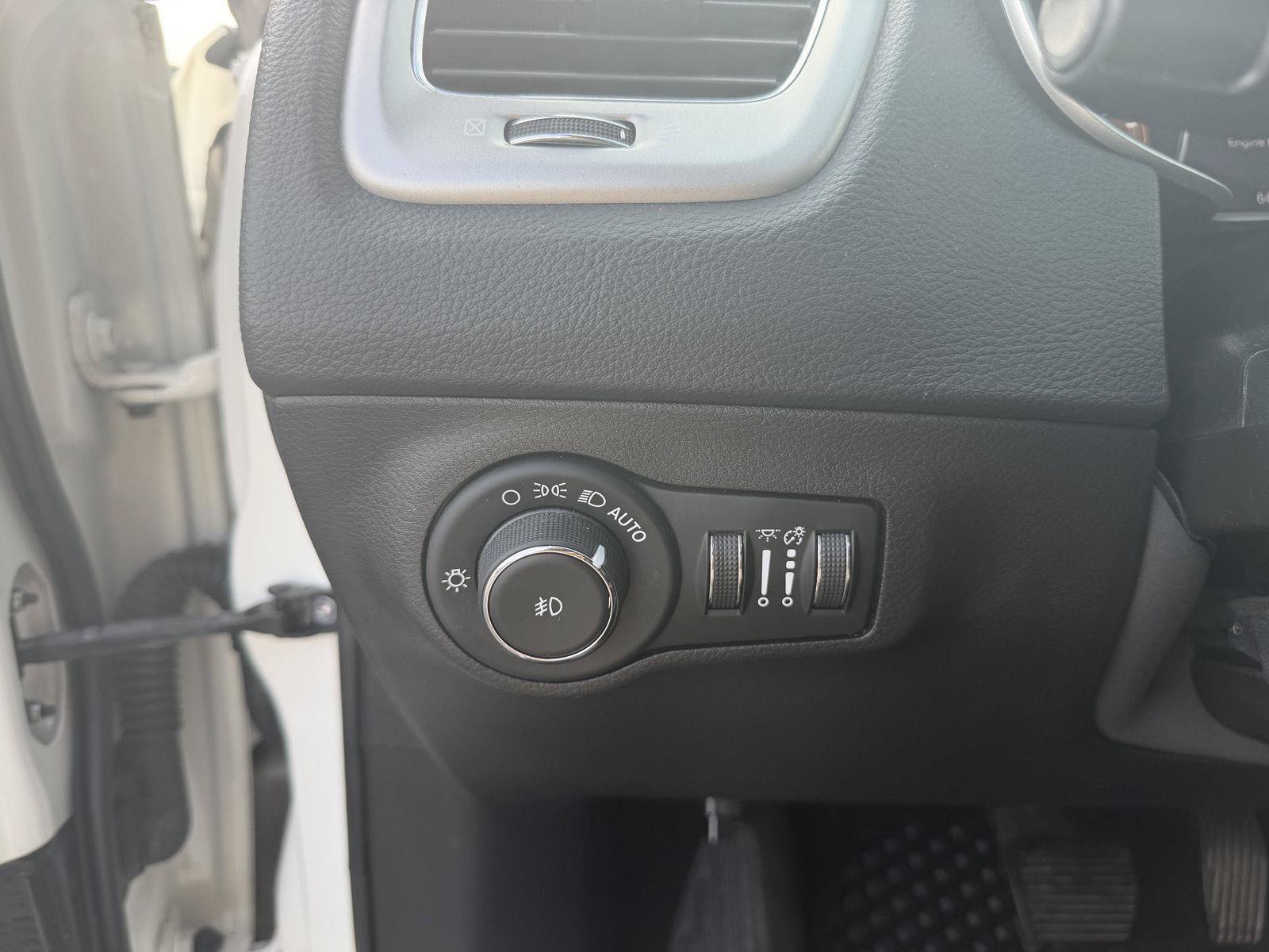 Used 2020 Jeep Compass Latitude w/ Popular Equipment Group AWD/4WD image 20