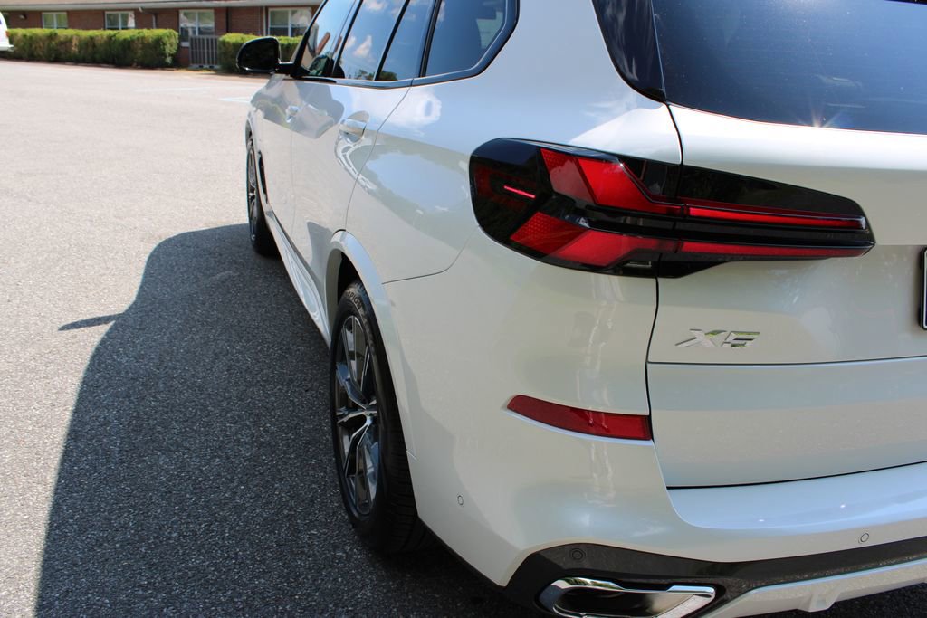 New 2026 BMW X5 xDrive50e w/ M Sport Package image 50