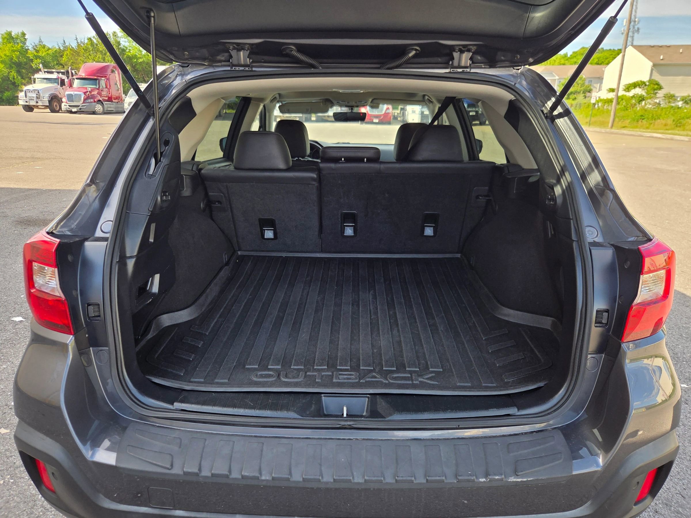 Used 2018 Subaru Outback 2.5i Limited AWD/4WD image 15