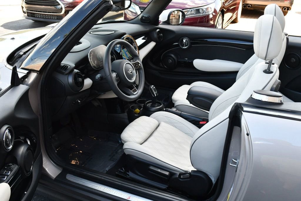 Used 2024 MINI Cooper S image 14