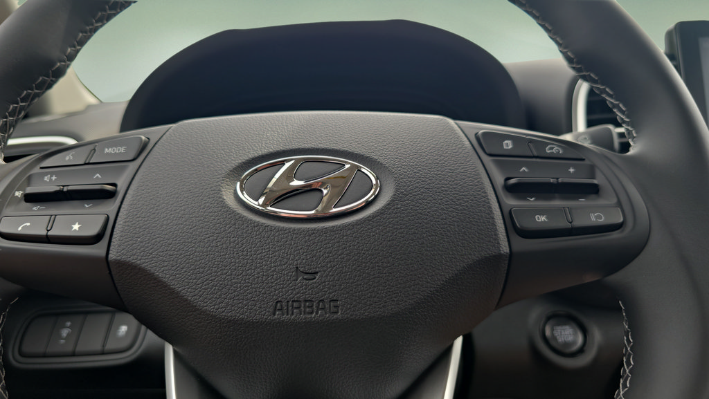 New 2026 Hyundai Venue SEL FWD image 12