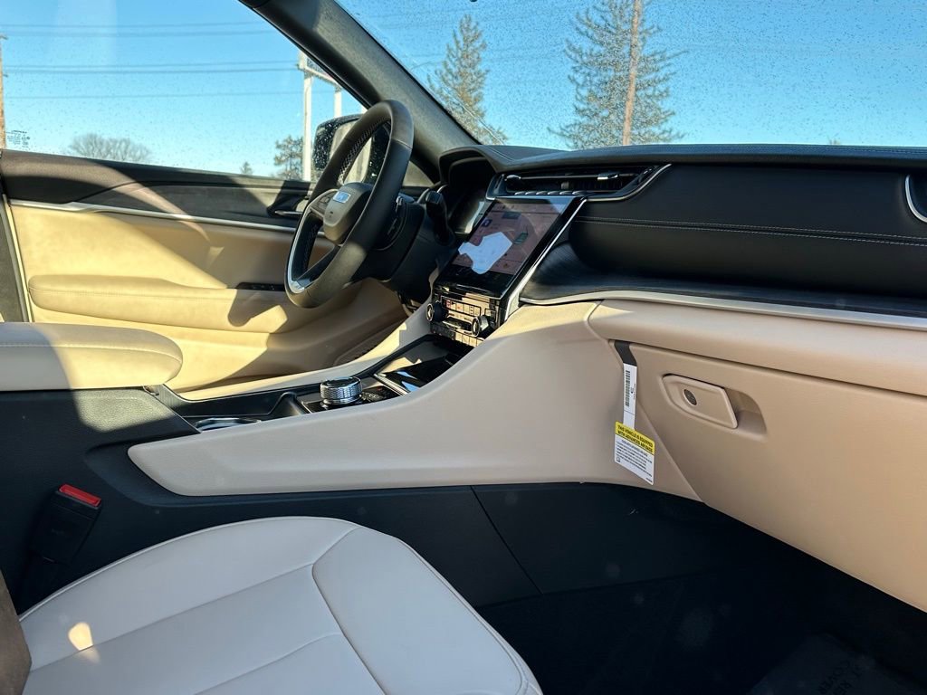 New 2025 Jeep Grand Cherokee Limited image 20