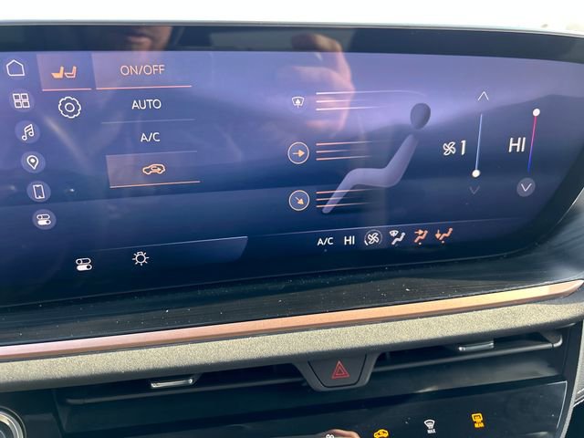 Used 2024 Buick Envision Sport Touring image 22