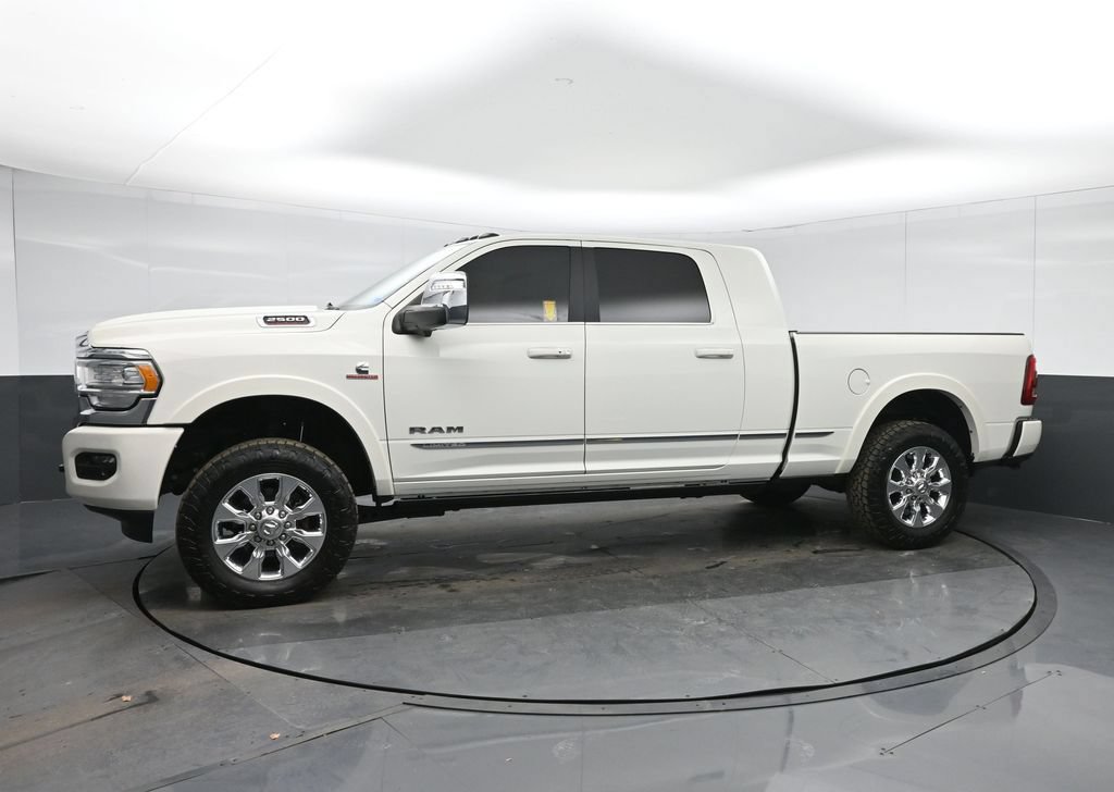Used 2023 RAM 2500 Limited AWD/4WD image 4