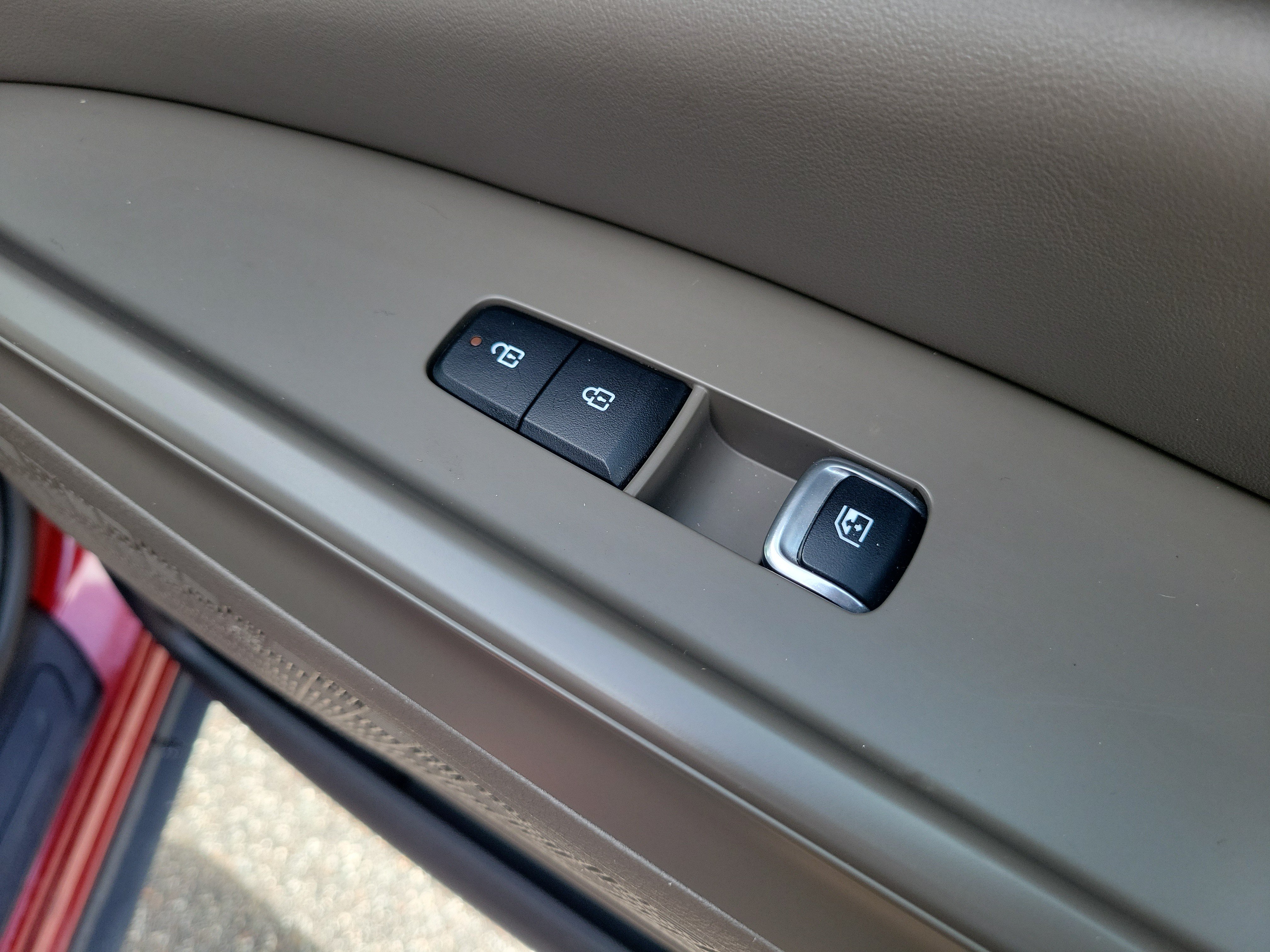 Certified 2025 Kia Carnival EX FWD image 9
