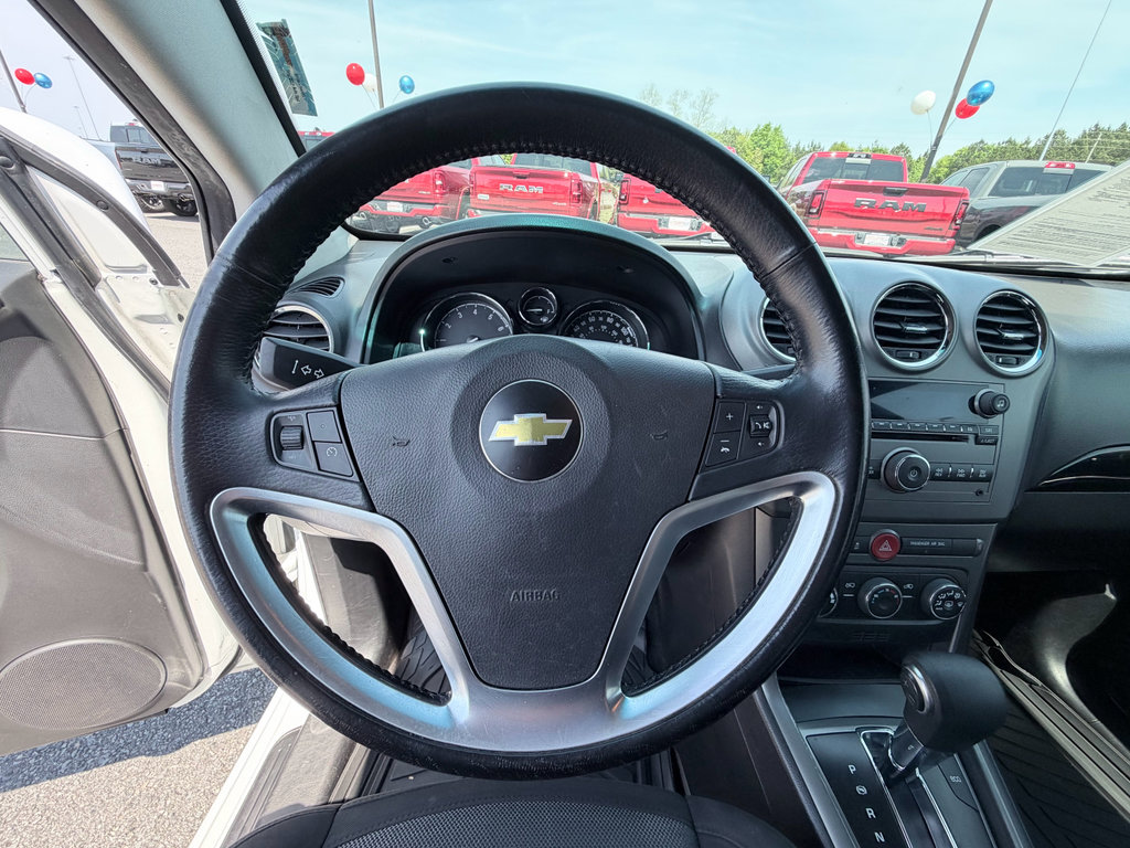 Used 2013 Chevrolet Captiva Sport LT FWD image 12