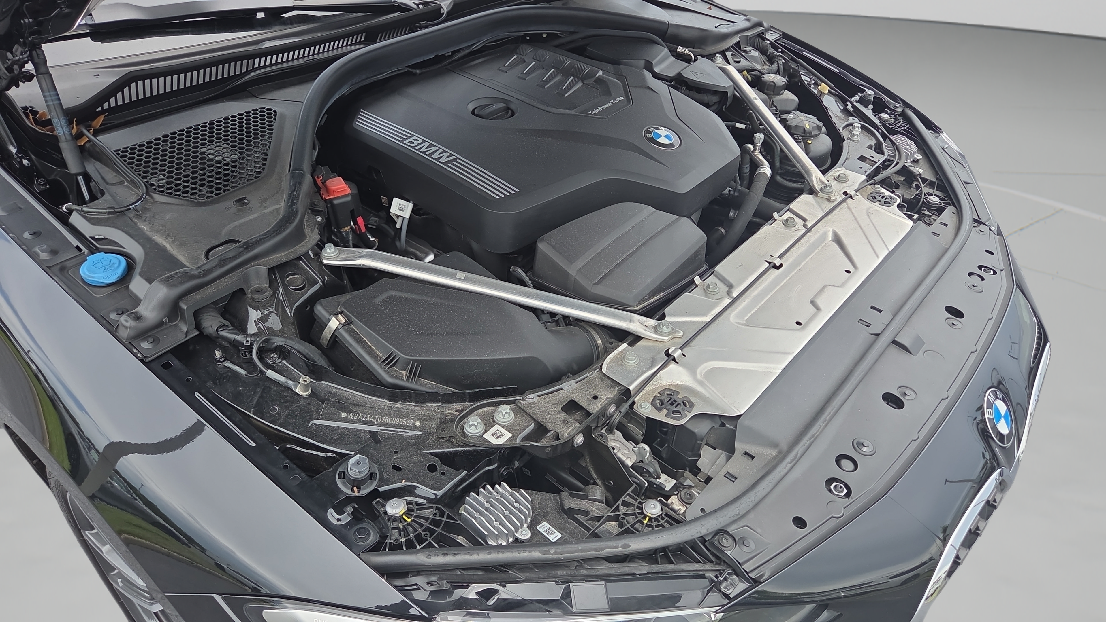 Used 2024 BMW 430i Convertible w/ Premium Package RWD image 16