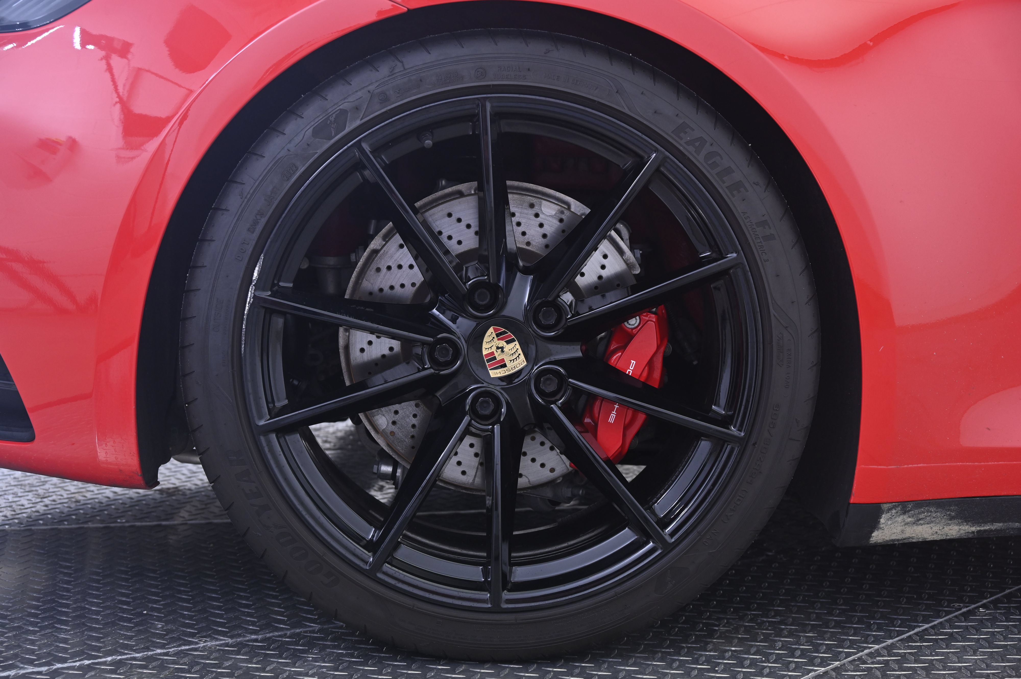 Used 2022 Porsche 911 Carrera S RWD image 13