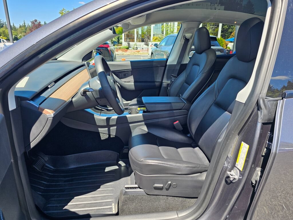 Used 2020 Tesla Model Y Long Range AWD/4WD image 19