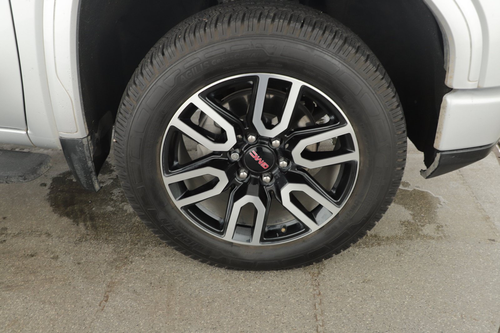 Used 2022 GMC Sierra 1500 AT4 w/ AT4 Premium Package AWD/4WD image 6